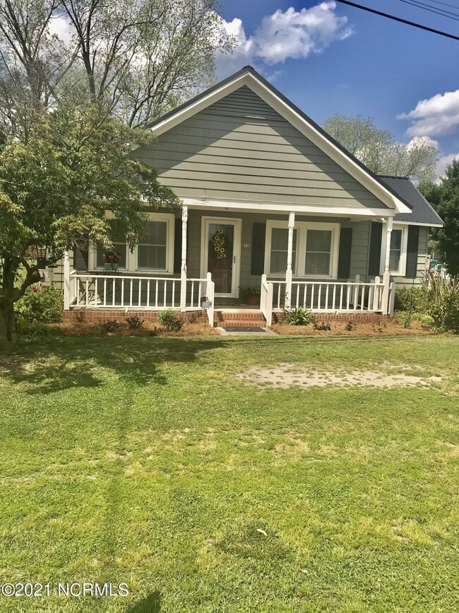 1718 W Main St, Williamston, NC 27892 - photo 5