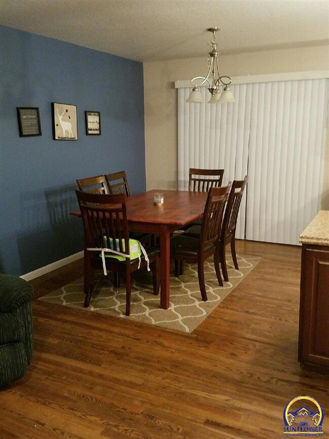 2932 SW Atwood Ave, Topeka, KS 66614 - photo 4