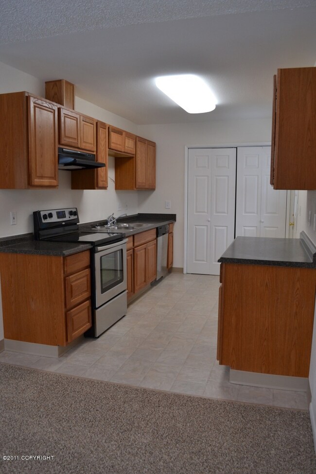 1401 Patterson St, Anchorage, AK 99504 - photo 5