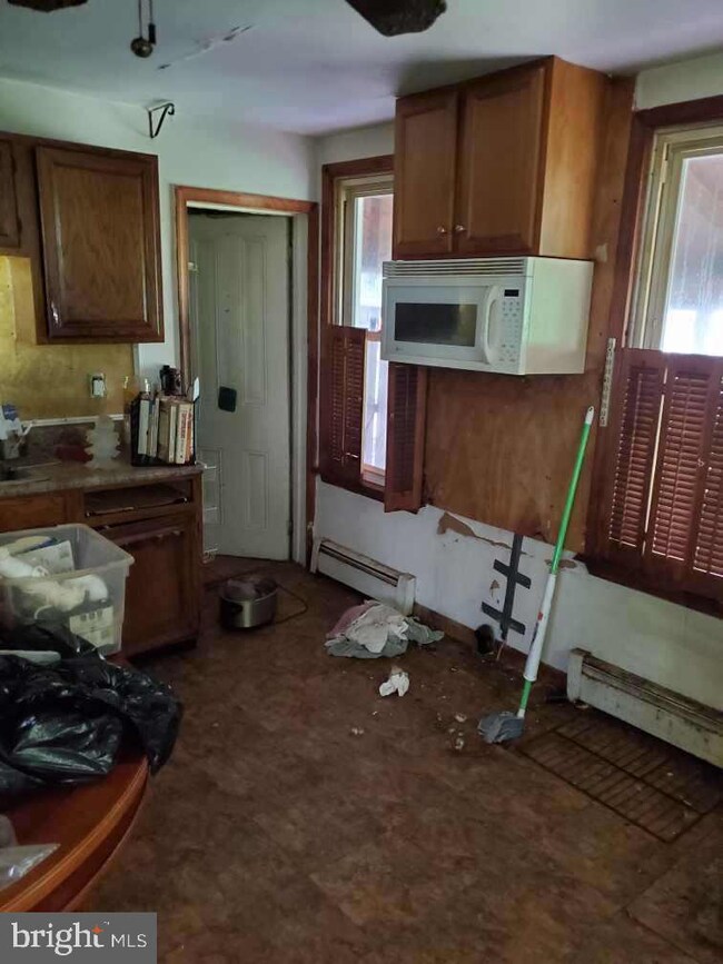 371 Beech St, Pottstown, PA 19464 - photo 7