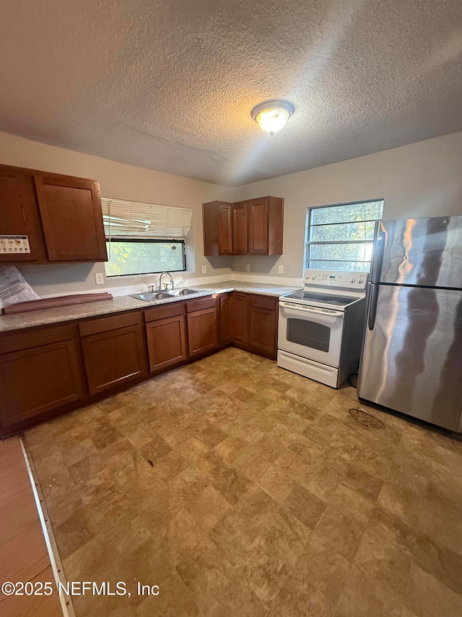 3906 Beverly Ave, Jacksonville, FL 32208 - photo 2