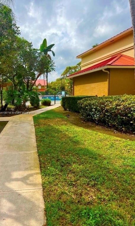 18320 NW 68th Ave unit A, Hialeah, FL 33015 - photo 3