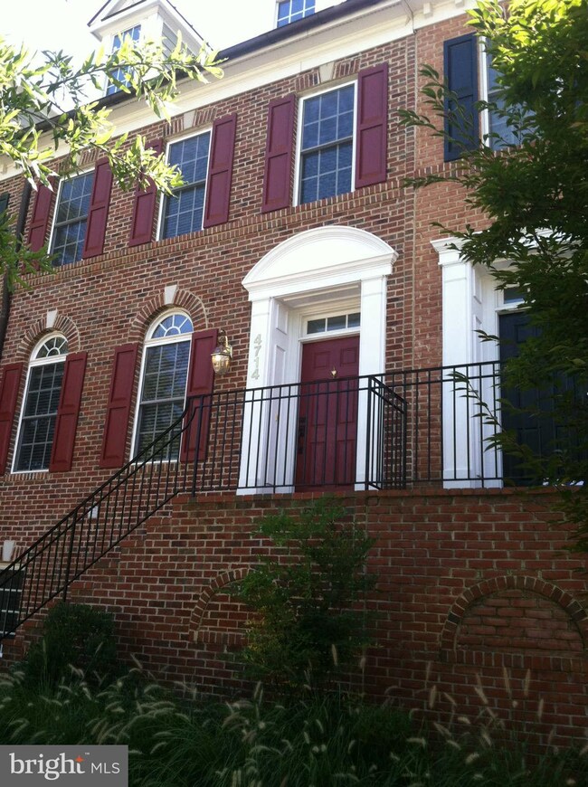 4714 Chestnut St, Bethesda, MD 20814 - photo 2