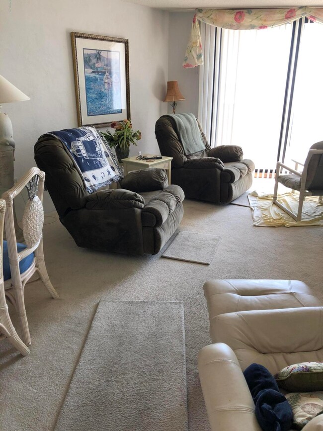 RP 306 Living Room