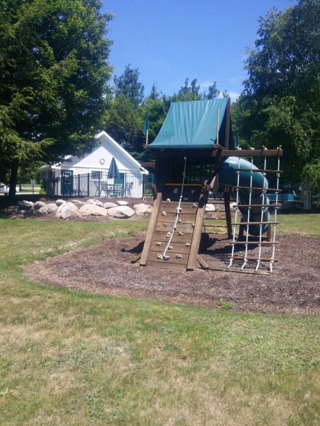 0 Starlight Ridge Cir unit Lot 55, Onekama, MI 49675 - photo 5