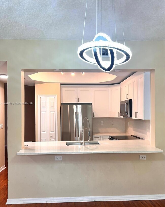 10671 SW 7th St, Pembroke Pines, FL 33025 - photo 7