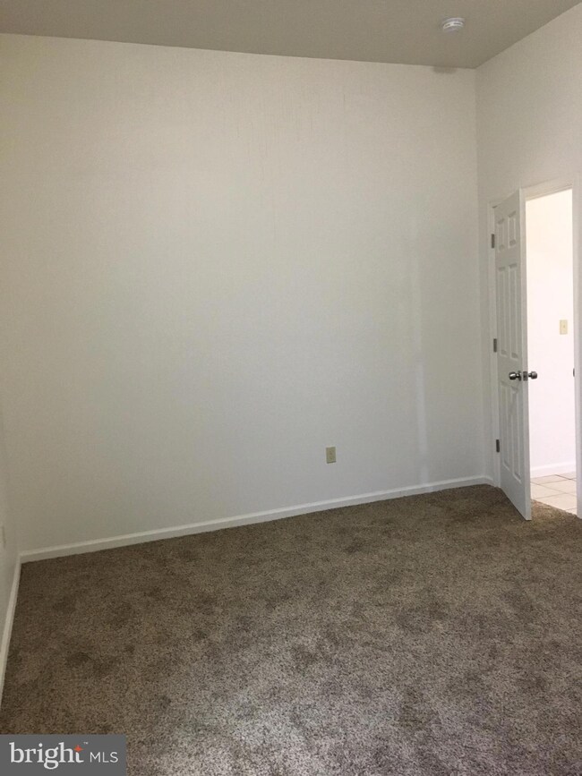 467 Center St unit B (LEFT SIDE), Mount Wolf, PA 17347 - photo 6