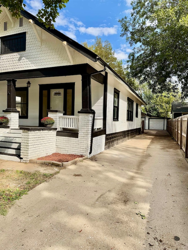 2012 N Jackson Ave, Wichita, KS 67203 - photo 2