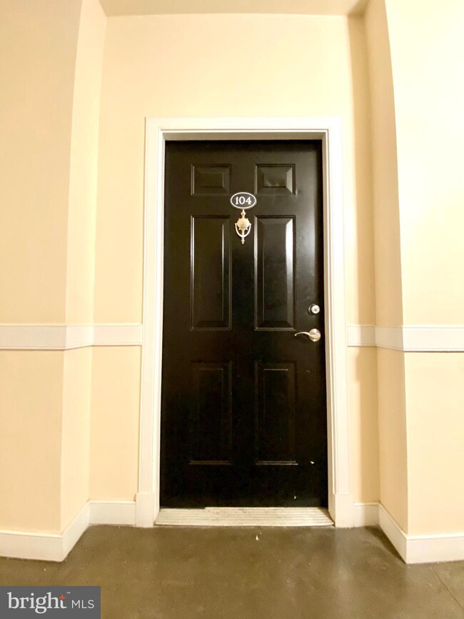 12945 Centre Park Cir unit 104, Herndon, VA 20171 - photo 6