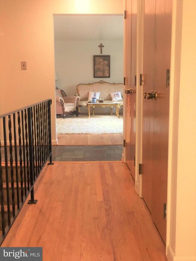 9412 Eldred Place, Lanham, MD 20706 - photo 5