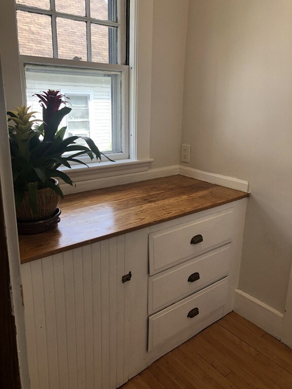 198 Maplewood St unit 2, Watertown, MA 02472 - photo 5