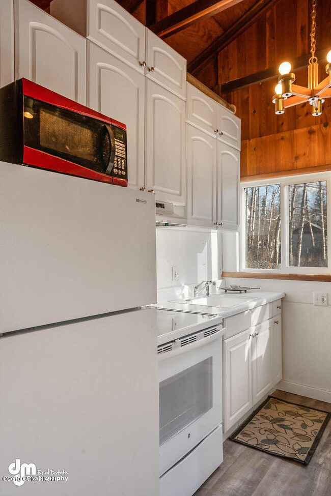 9499 W Hollywood Rd, Wasilla, AK 99623 - photo 4