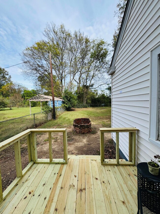 211 Short Brown St, Columbus, MS 39702 - photo 6