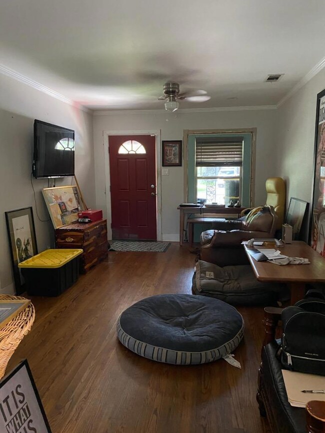 905 Clarice St, Grand Prairie, TX 75051 - photo 6