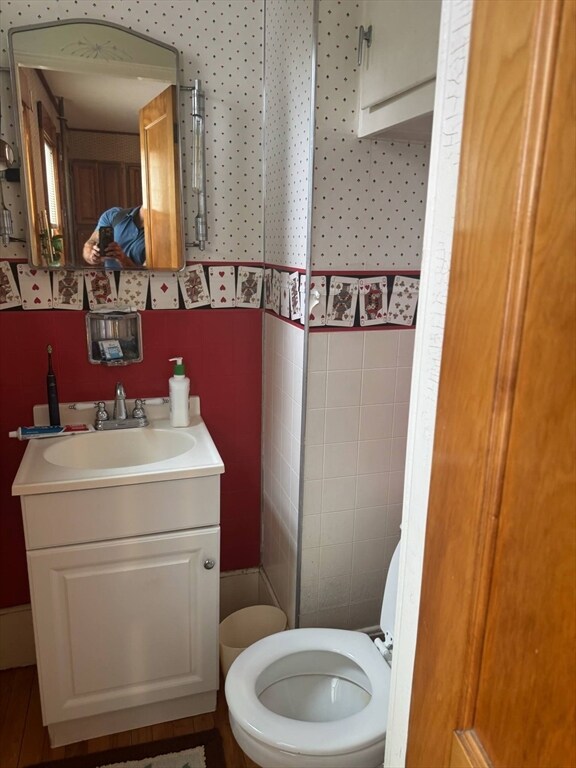 104 Maple St, Gardner, MA 01440 - photo 5