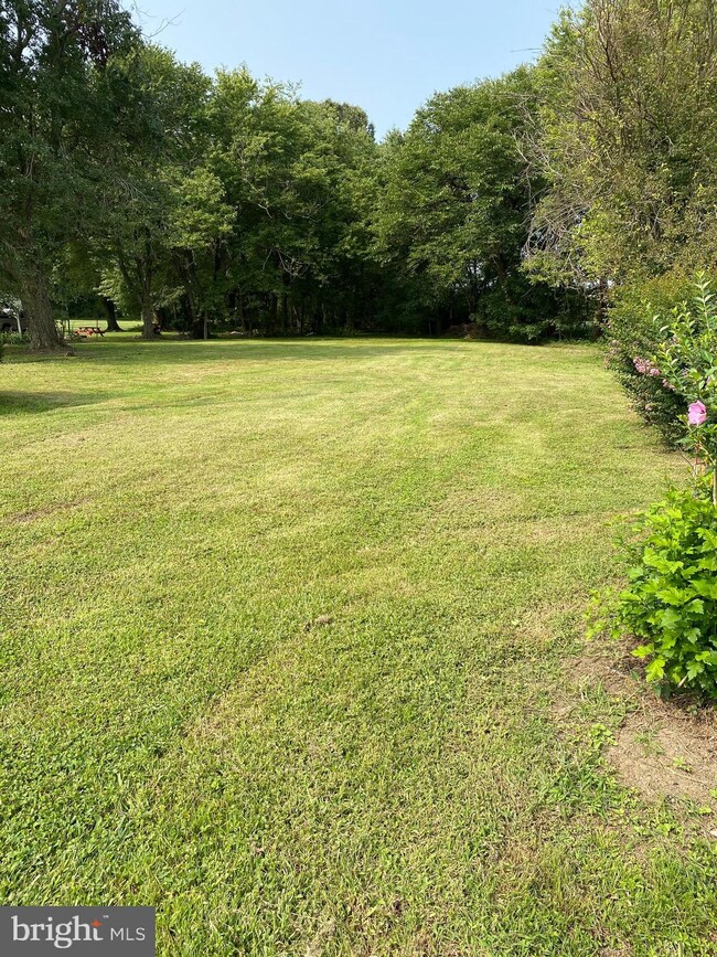 6484 Rock Hall Rd, Rock Hall, MD 21661 - photo 2