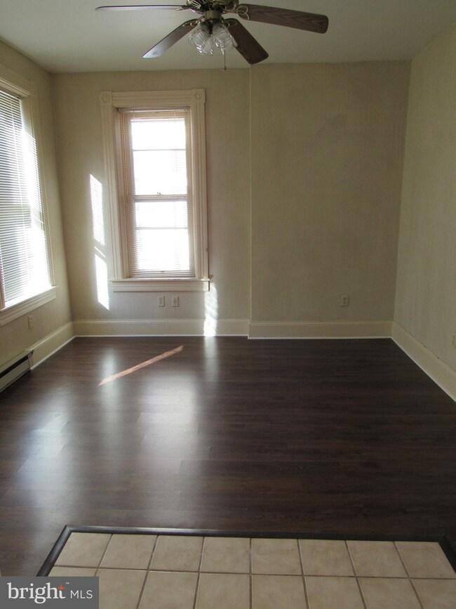 11 S Church St unit 2, Waynesboro, PA 17268 - photo 2