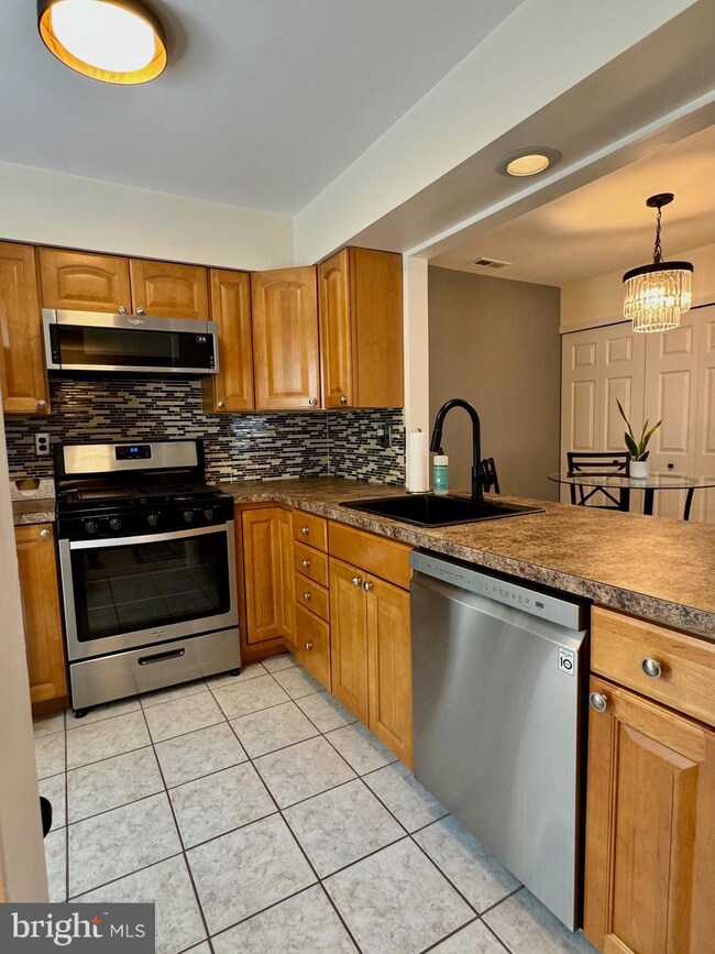 206 Boothby Ct unit 206, Sewell, NJ 08080 - photo 5