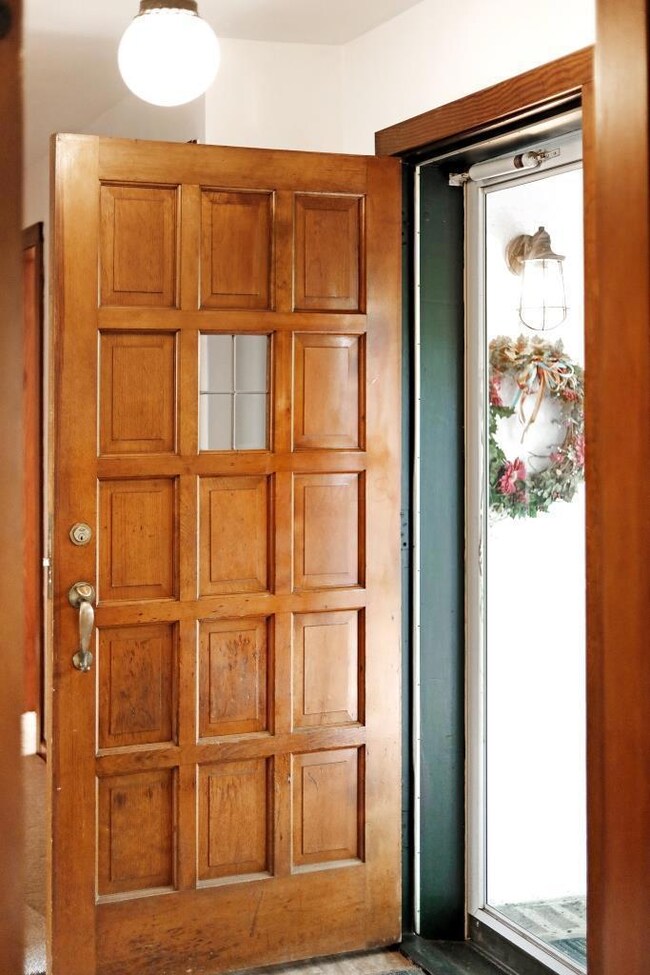 574 N 12th St, Newark, OH 43055 - photo 4