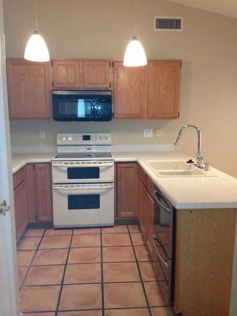 668 N Terrace Rd, Chandler, AZ 85226 - photo 4