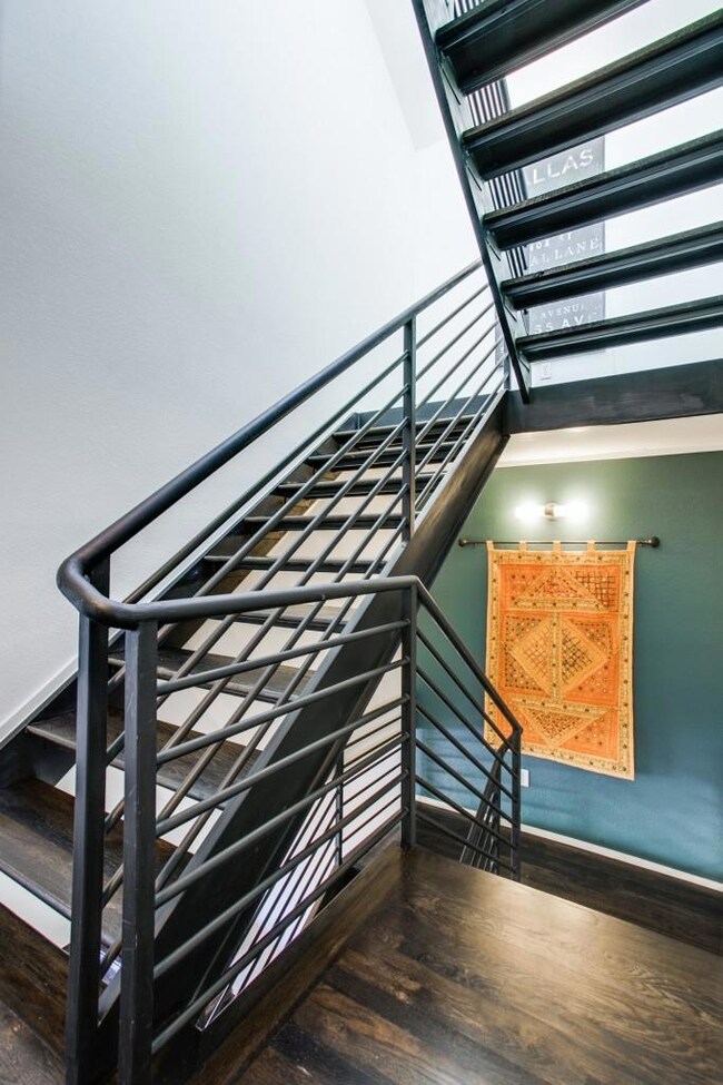 1913 Hope Way, Dallas, TX 75206 - photo 3