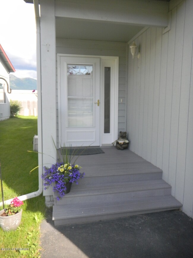 Front porch area