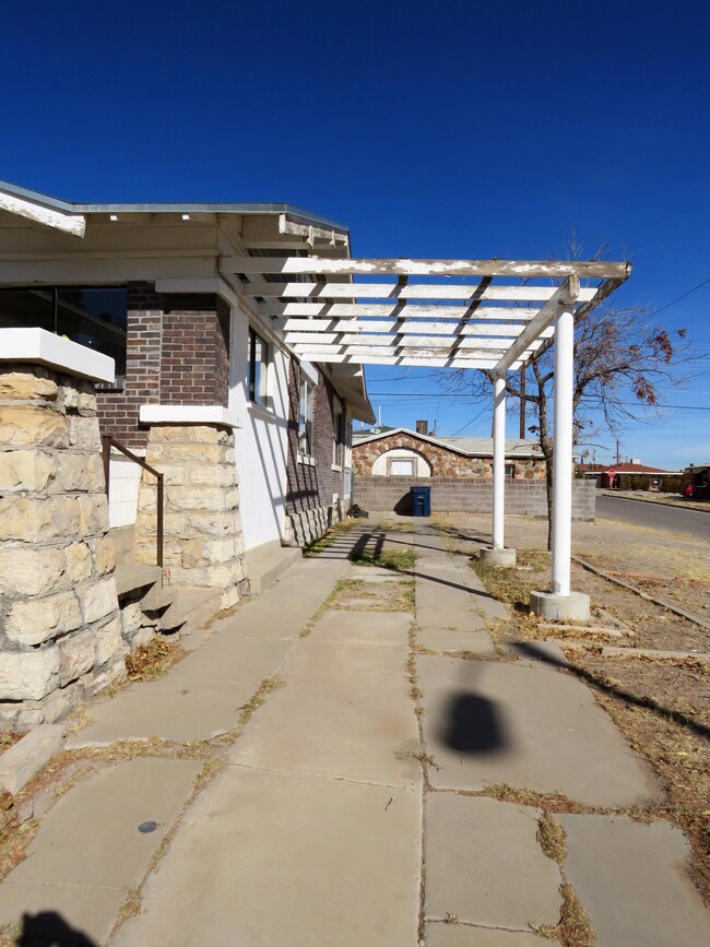 3727 Mckinley Ave, El Paso, TX 79930 - photo 6