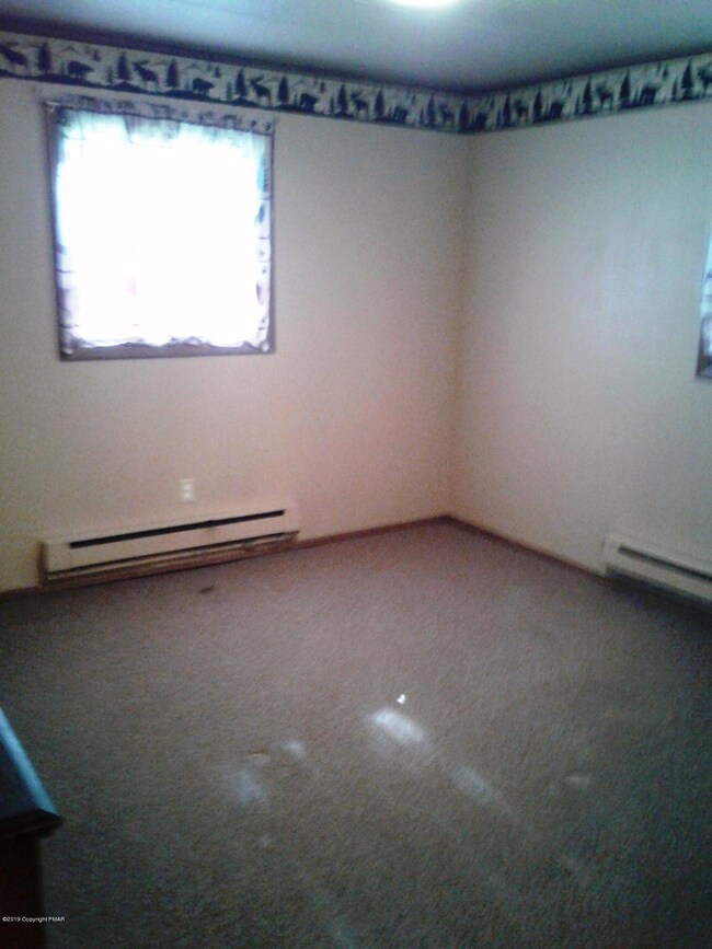 196 Lobach Ln, Kunkletown, PA 18058 - photo 6