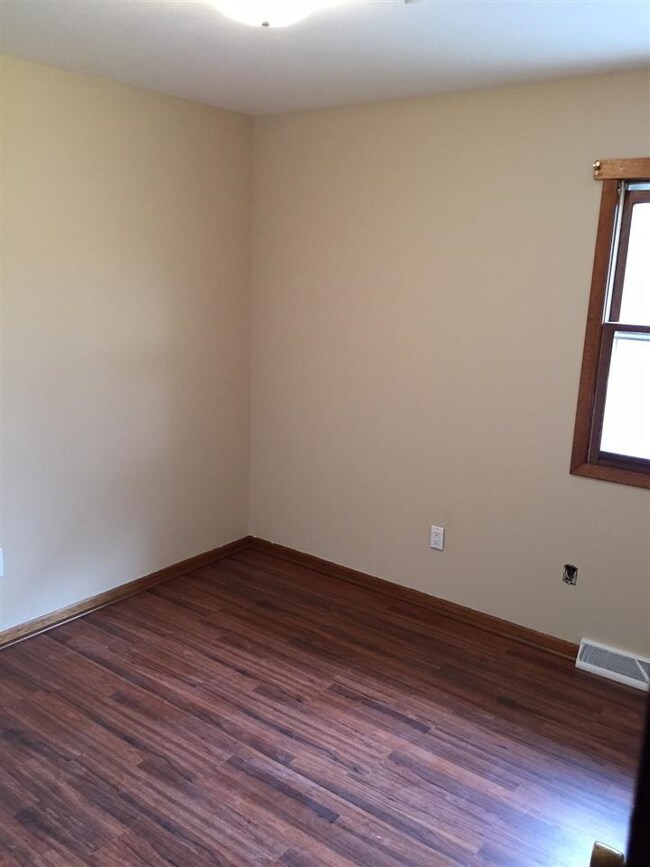 4243 Mahoney Rd, Mc Farland, WI 53558 - photo 5