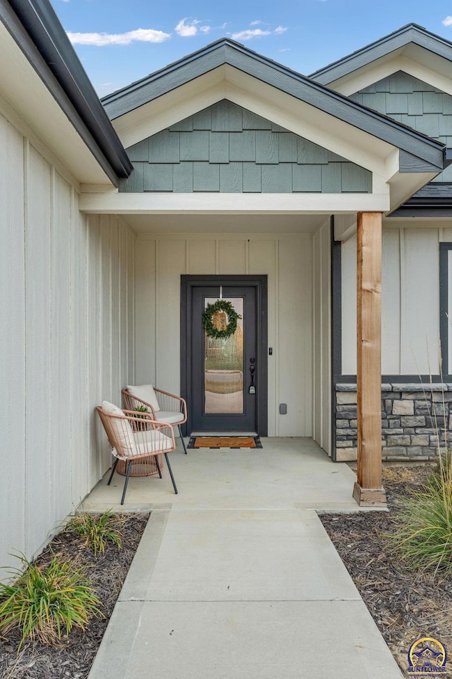 2620 E 26th Ct, Lawrence, KS 66046 - photo 5