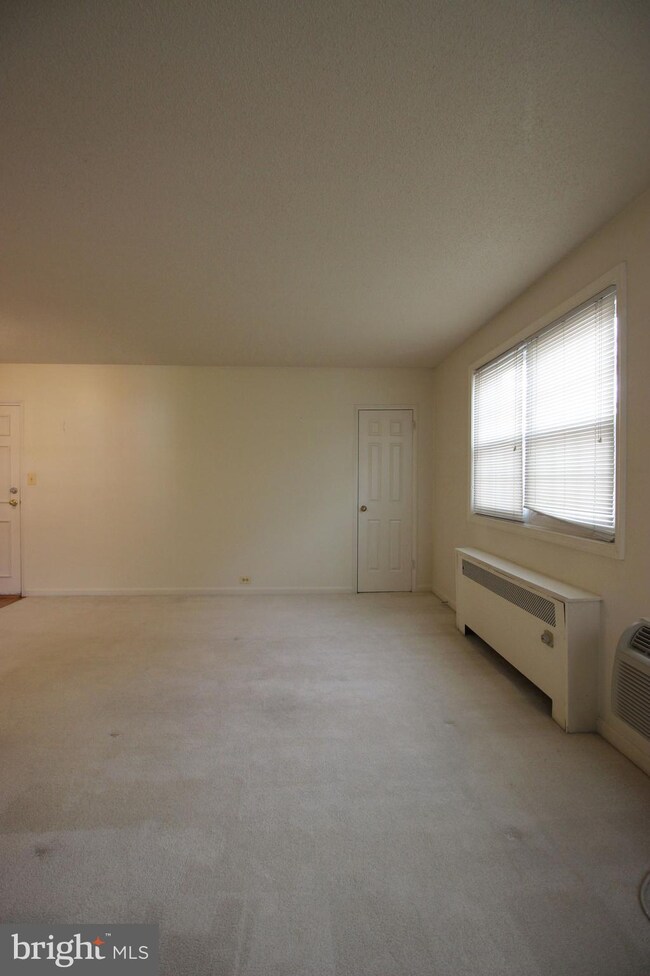 4322 2nd Rd N unit 43222, Arlington, VA 22203 - photo 3