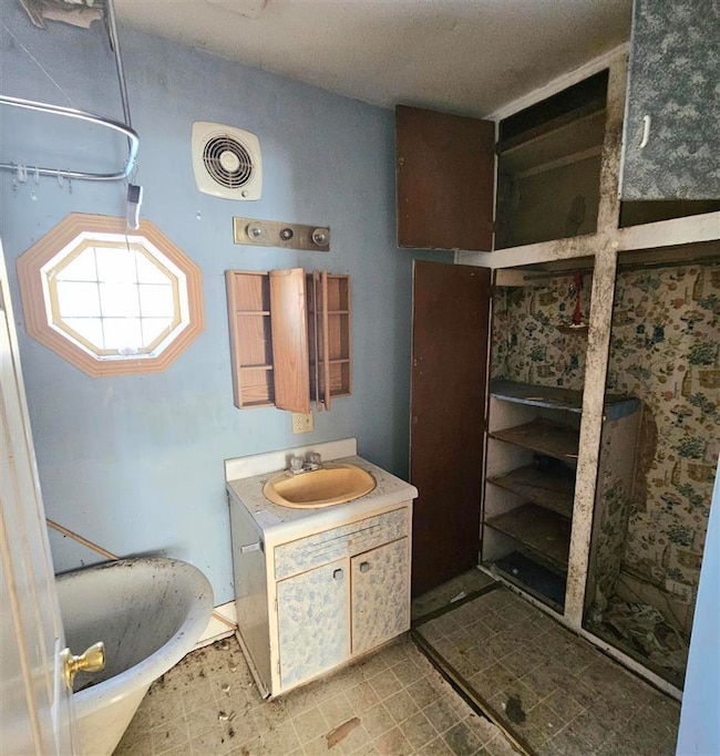 129 E Washington St, Dunkirk, IN 47336 - photo 5