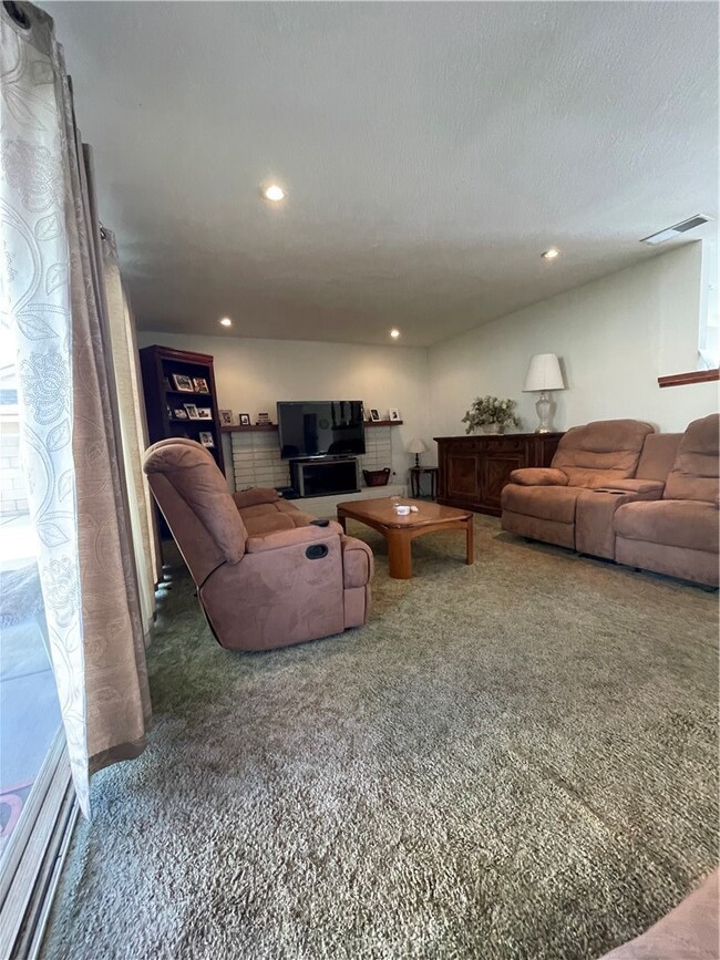 364 Bixby Way, Upland, CA 91786 - photo 3