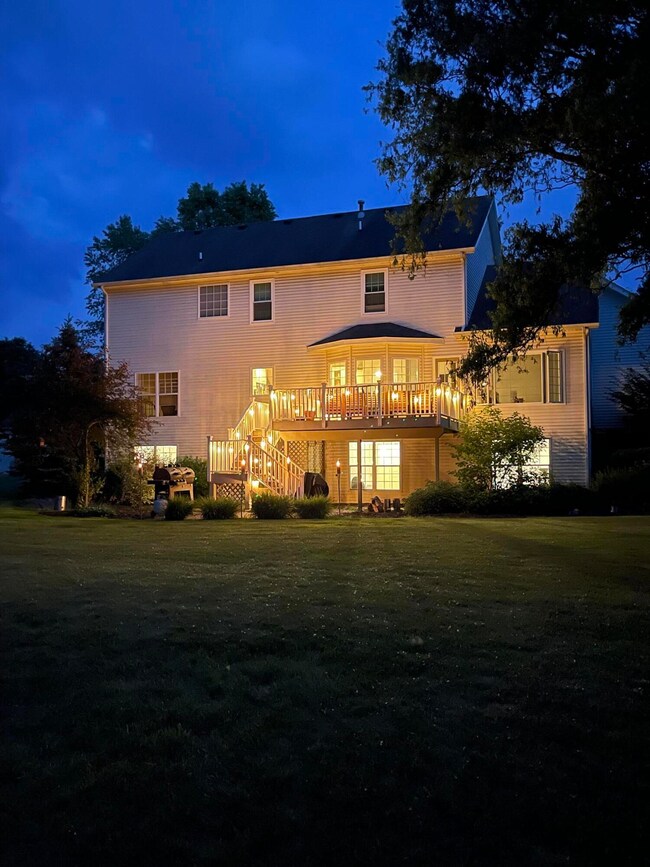 6119 Kingsway back