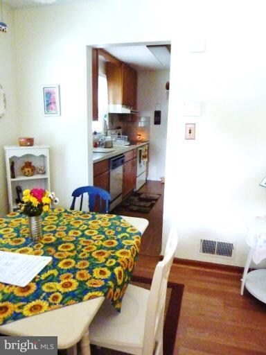 9304 4th St, Lanham, MD 20706 - photo 3