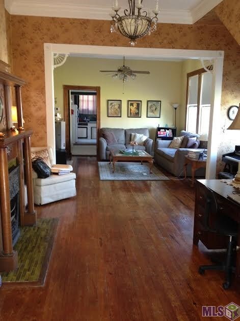 This is the large, open floor plan of the living a