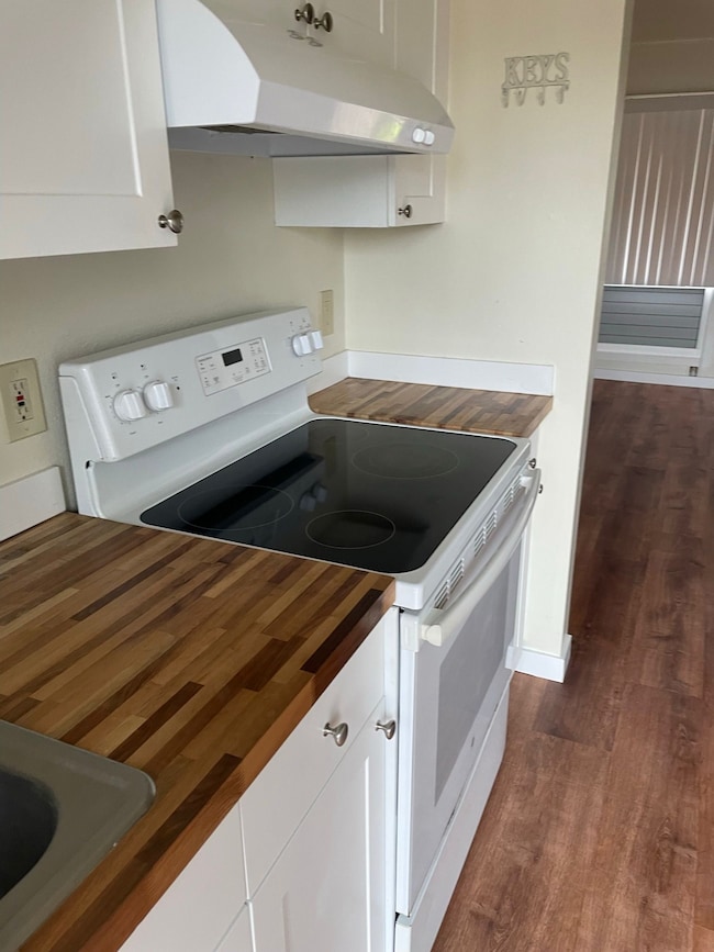 4461 Kamoa Rd unit D12, Kapaa, HI 96746 - photo 4