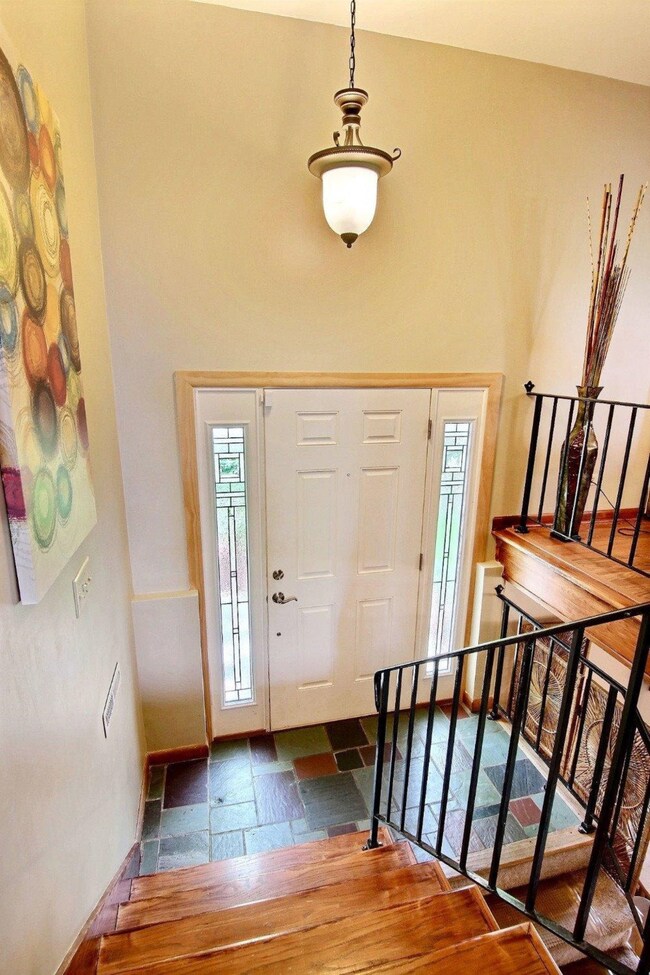 8516 Liable Rd, Highland, IN 46322 - photo 5