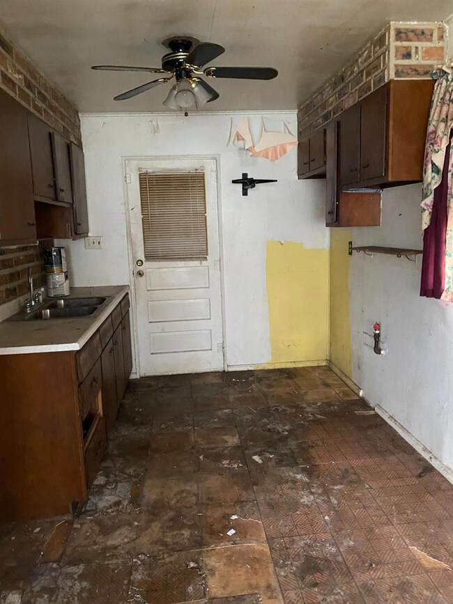 4950 Carolina St, Gary, IN 46409 - photo 6