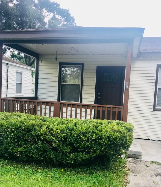 4648 Hercules Ave, Jacksonville, FL 32205 - photo 2