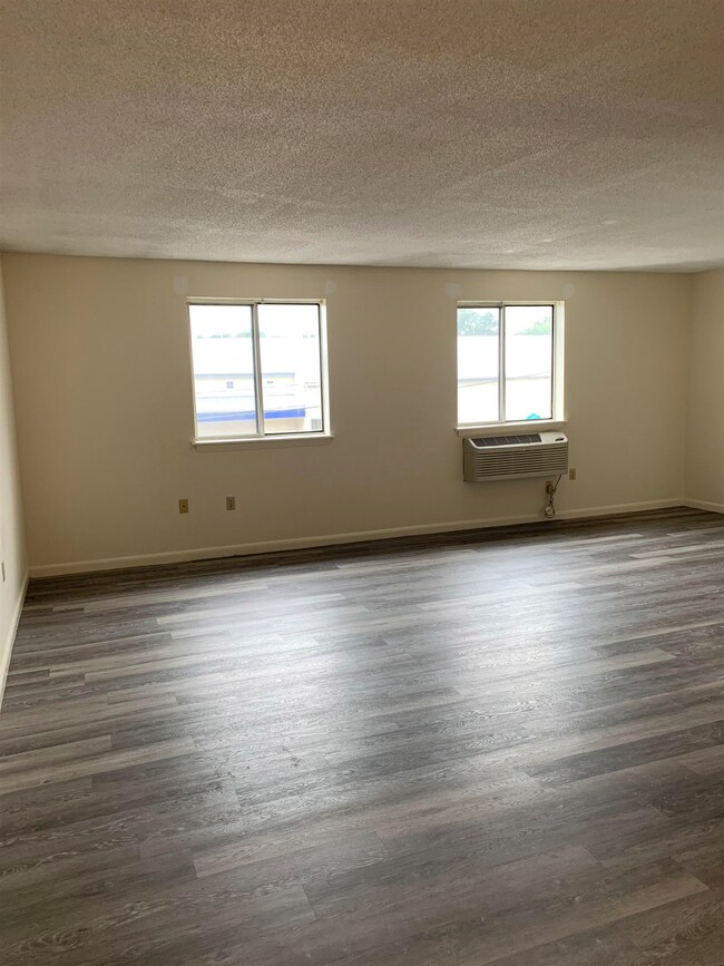 16 Manning St unit 204, Derry, NH 03038 - photo 4