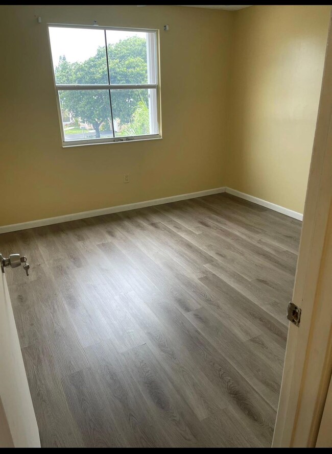 4241 SW 72nd Way, Davie, FL 33314 - photo 4