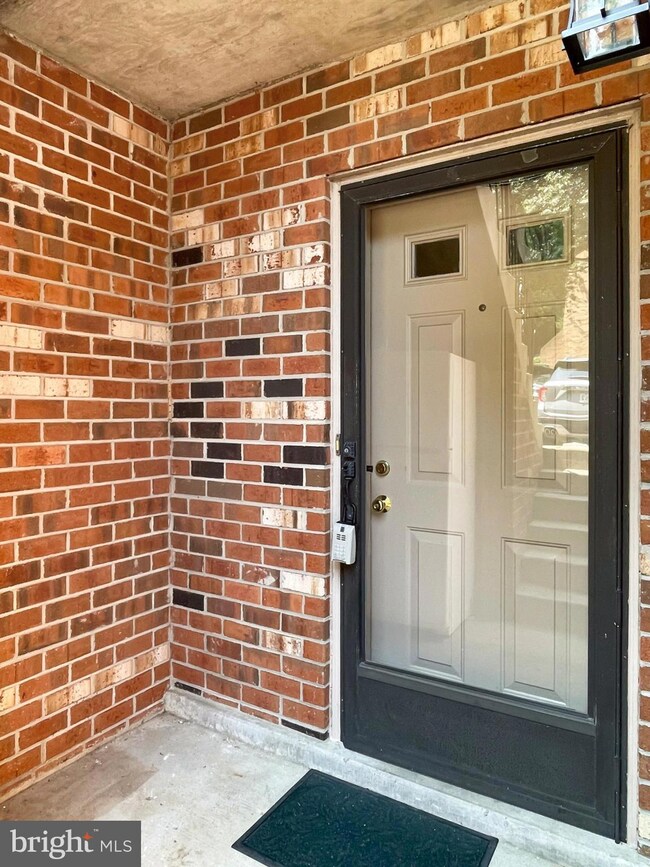 3850B Steppes Ct unit 3850B, Falls Church, VA 22041 - photo 4