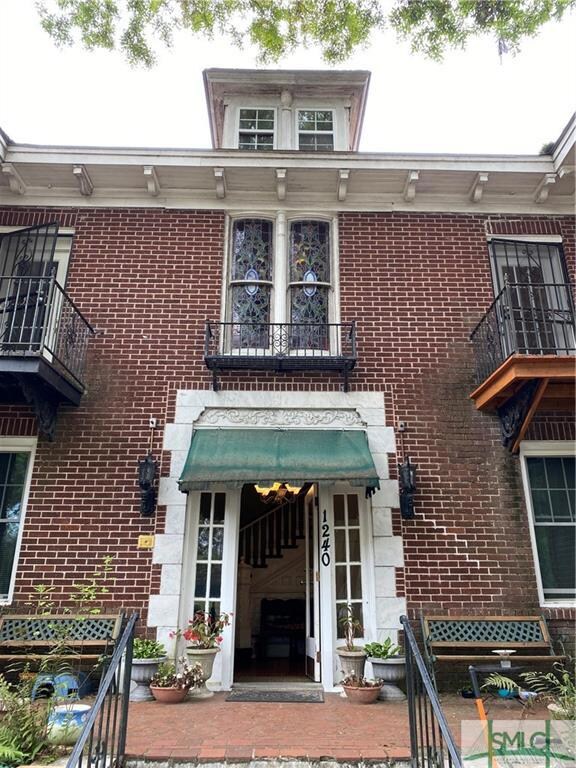 1240 E Victory Dr unit 4, Savannah, GA 31404 - photo 2