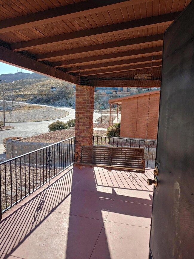 2509 Richmond Ave, El Paso, TX 79930 - photo 3