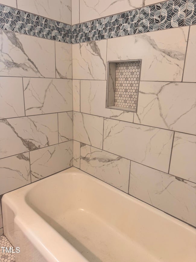 Bathroom Wall Tile and Tub