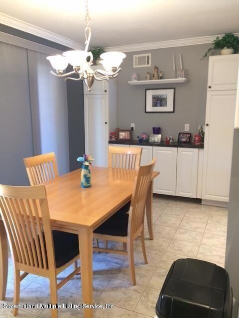 24 Larch Ct unit 554, Staten Island, NY 10309 - photo 3