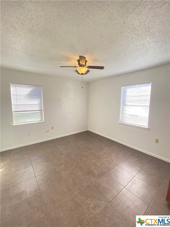 705 Karen St, Copperas Cove, TX 76522 - photo 7