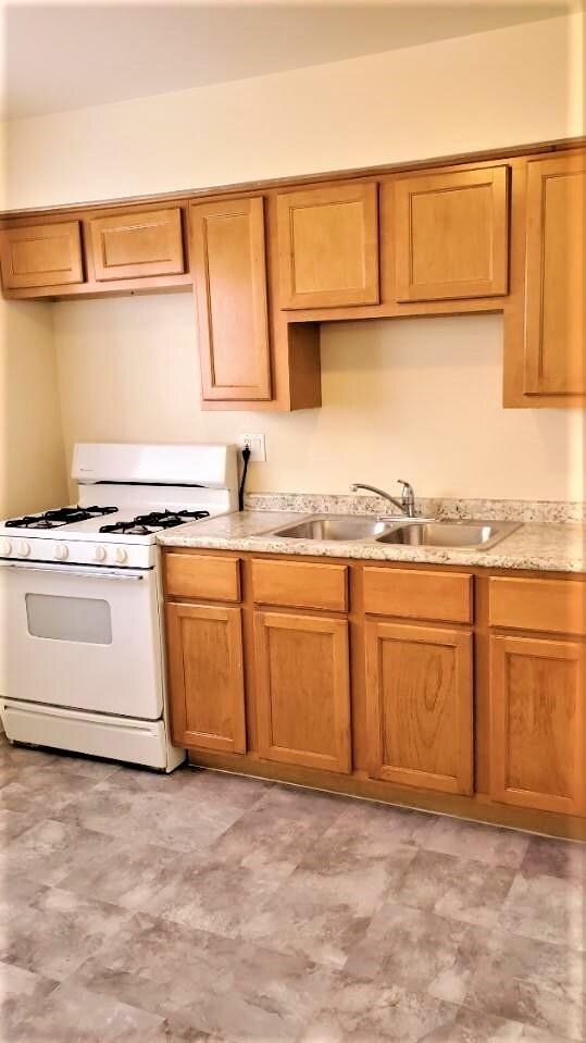 8281 W Elizabeth St unit 3, Niles, IL 60714 - photo 3