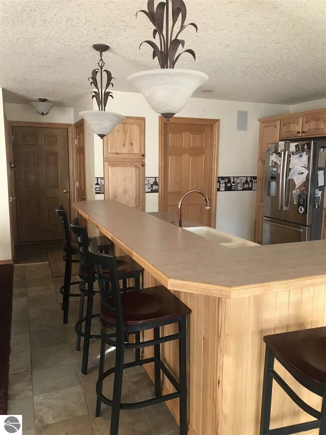 302 Red Maple Ln, Shepherd, MI 48883 - photo 6